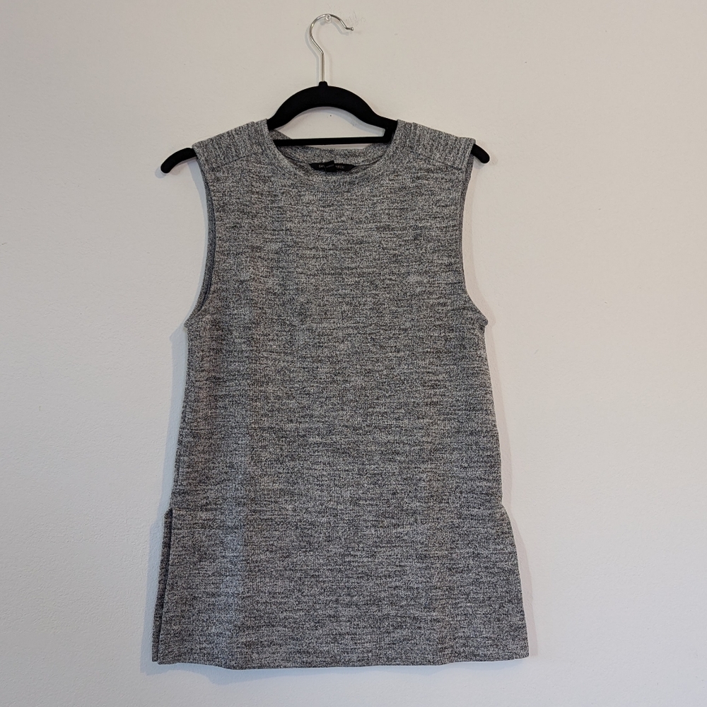 Banana Republic Grey Sleeveless Top Size Extra Small